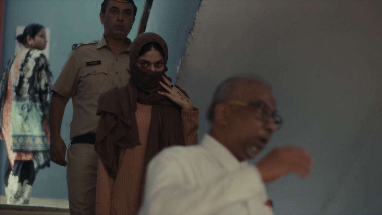 Bandar Movie Storyline and Plot