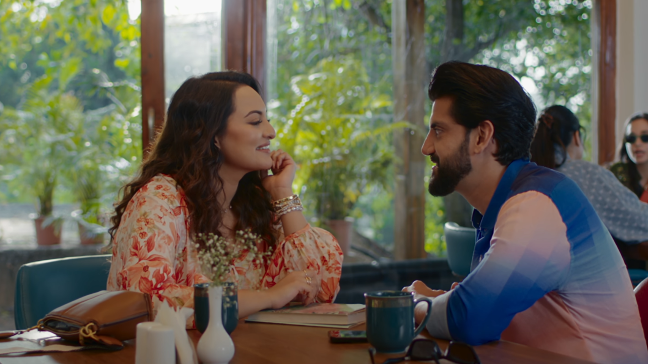 Tu Hai Meri Kiran Movie Overview Image